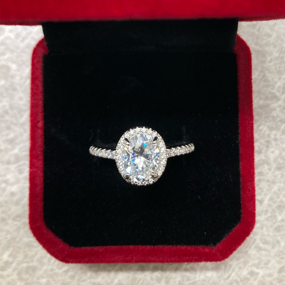 1.5 Carat Moissanite Oval 925 Silver and 18k Gold plated Engagement Ring Size 8